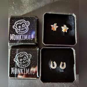 Monkimau earrings